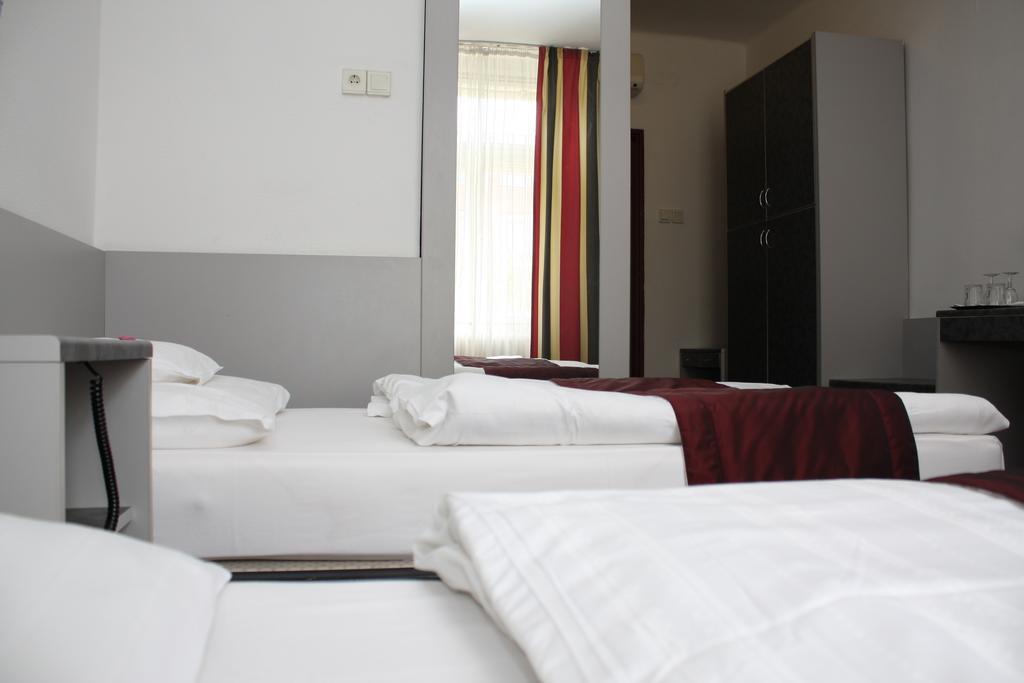 Hotel Griff Budapest Ngoại thất bức ảnh